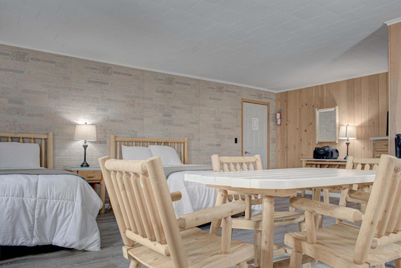 North Creek At Gore Mountain Motel 4*